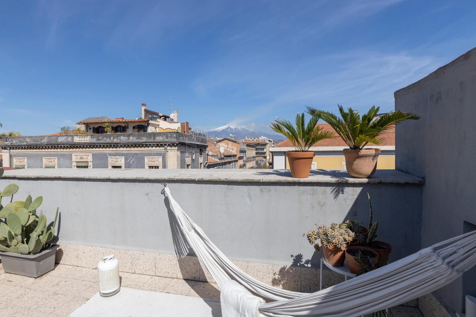 Homestay Rooftop Catánia Buitenkant foto
