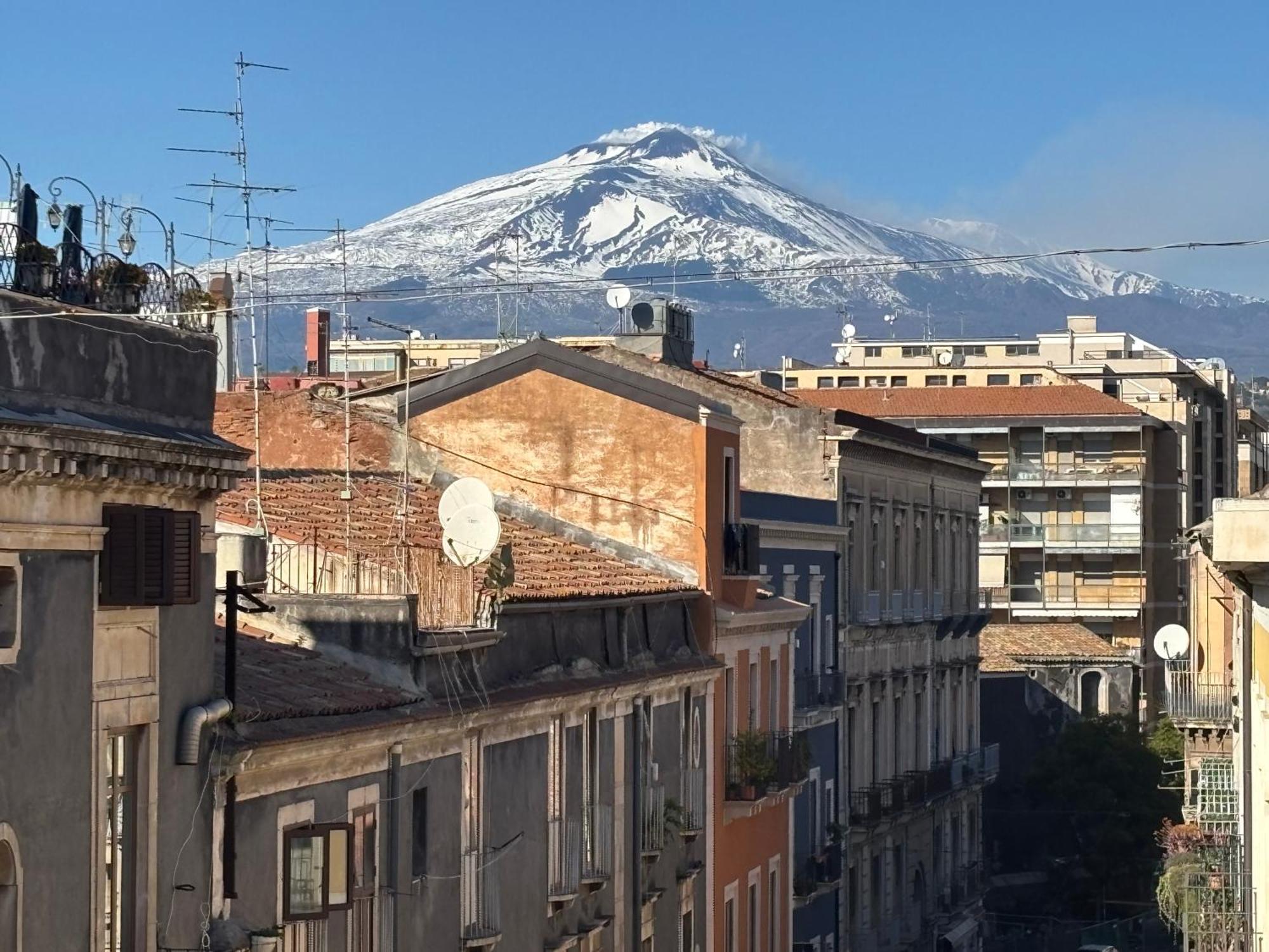 Homestay Rooftop Catánia Buitenkant foto